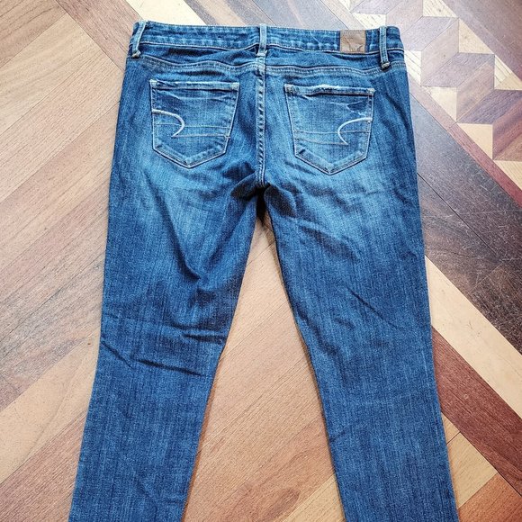 American Eagle Outfitters Medium Wash Straight Leg Jeans Size 4 - Picture 10 of 16